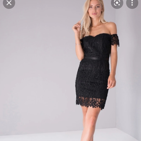 NWT Chi Chi London Plus size lace off-the- shoulder cocktail dress - Picture 5 of 6
